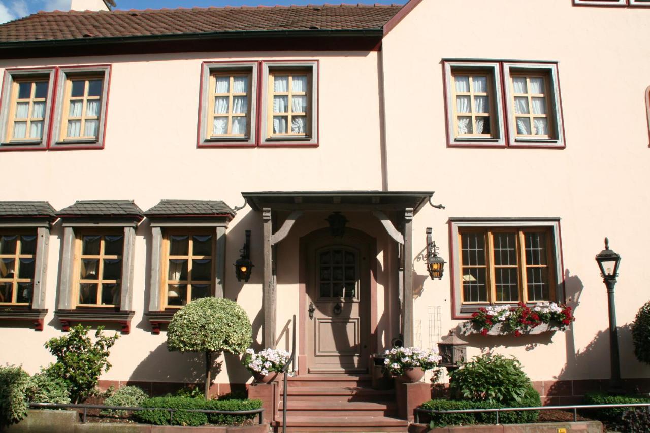 Hotel Gasthaus Zur Krone Großheubach Exterior foto